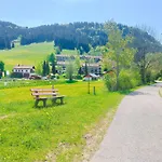 Berg-juwel Mit Hallenbad Und Sauna, 4 Schlafbereiche, Hallenbad, Sauna, Inklusive Bettwaesche, Handtuecher, Tolle Kinderausstattung *