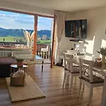 Berg-juwel Mit Hallenbad Und Sauna, 4 Schlafbereiche, Hallenbad, Sauna, Inklusive Bettwaesche, Handtuecher, Tolle Kinderausstattung 아파트 *