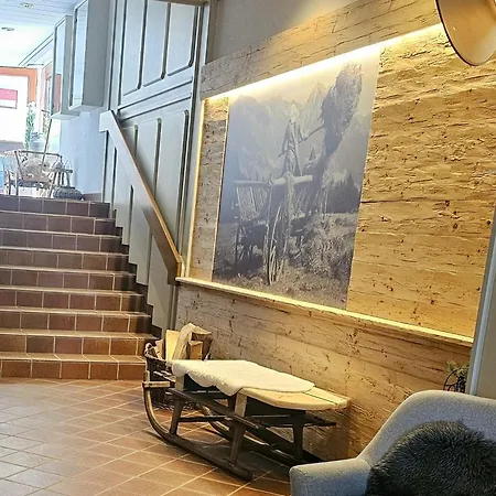 Berg-juwel Mit Hallenbad Und Sauna - Direkt An Der Skipiste * Missen-Wilhams