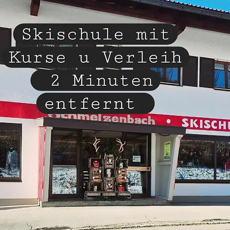 Berg-juwel Mit Hallenbad Und Sauna - Direkt An Der Skipiste *